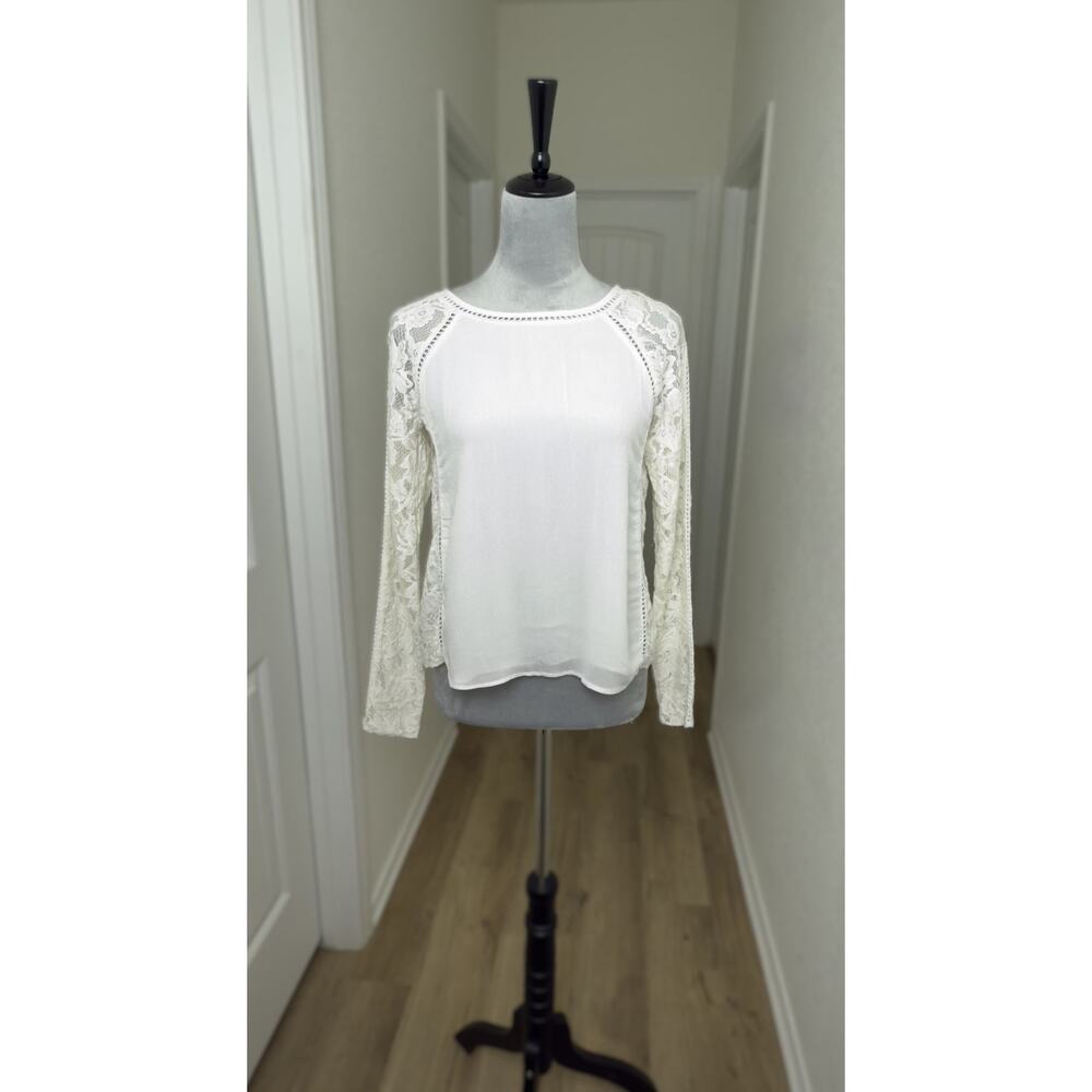 CHELSEA FLOWER White Lace Sleeve Top Size XS